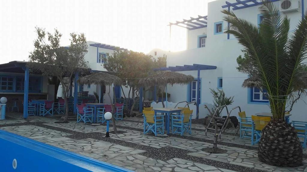 Studios Apartments Perivolos Exterior photo